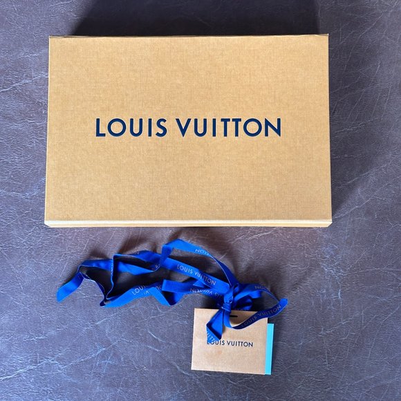 Louis Vuitton Orange Box with Magnetic Closure - Picture 2 of 9